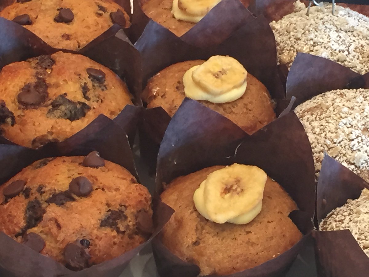 ATLBread_Forum's tweet photo. Come enjoy some muffin tops this morning! Fresh varieties served daily! #Muffintops #AtlantaBread #Breakfast https://t.co/dJ7sbiekod