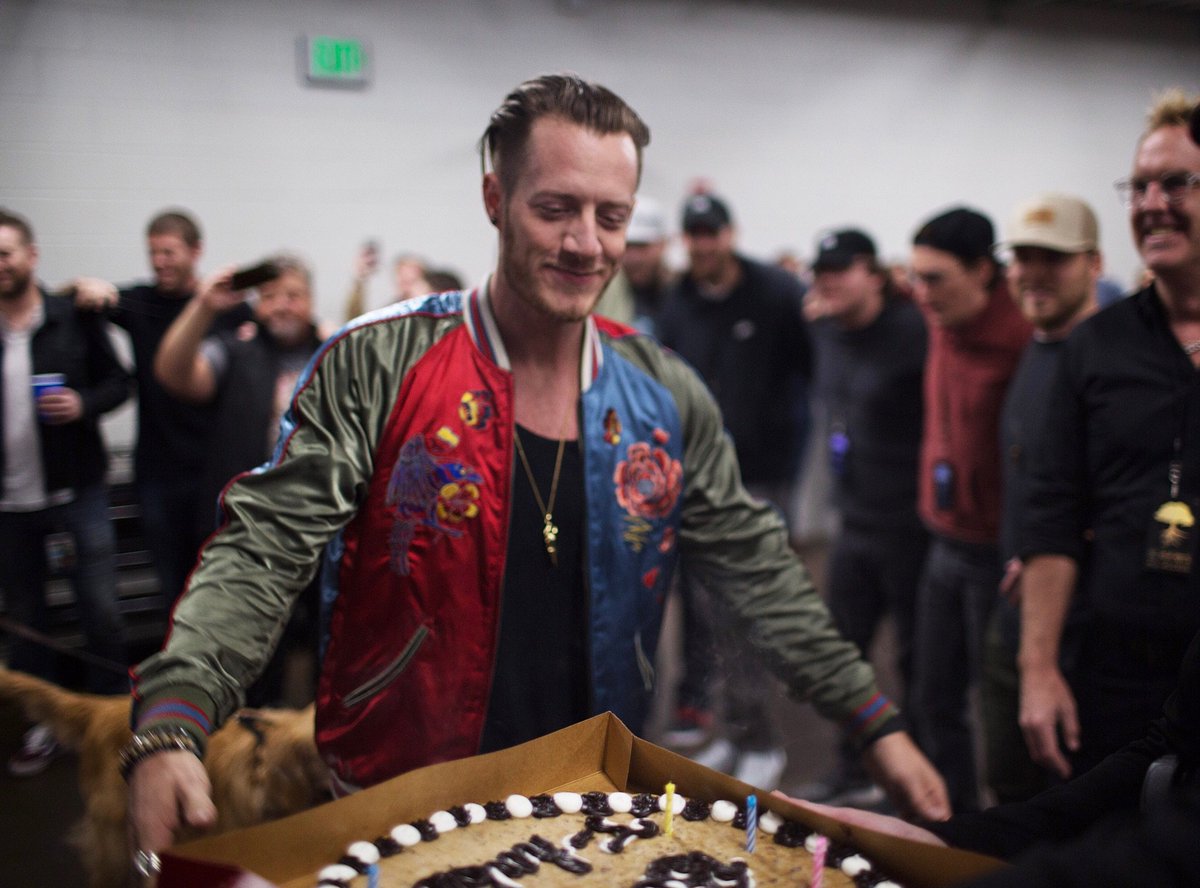FLAGALine's tweet photo. Had fun celebrating @thubbmusic's bday in Orlando this past weekend. He turns the big 3-0 today, y'all wish him a good one! https://t.co/y0zcVIynHq