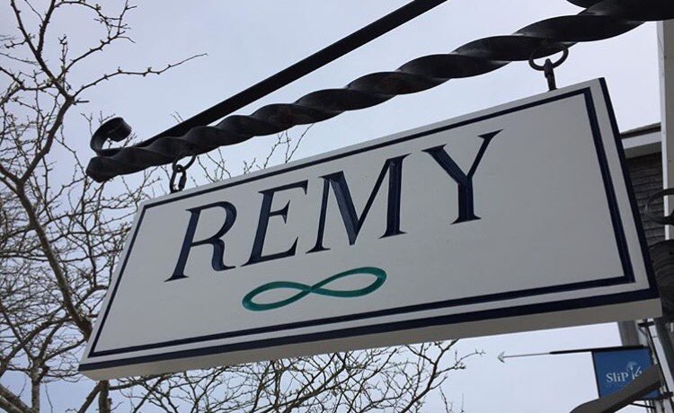 If it won't snow, we'll start dreaming of setting up for summer on ACK #springstyle ##fashiondaydreams #ACK remycreations.com