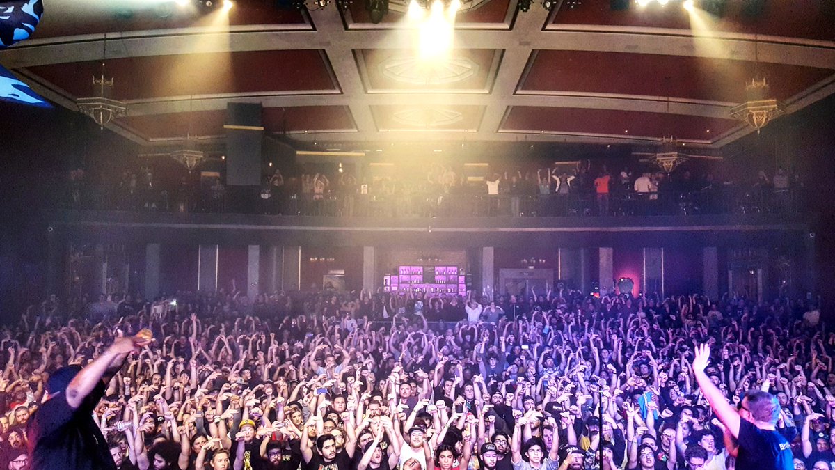 djtrackstar's tweet image. Best San Diego crowd we&apos;ve ever had. #runthejewels #RTJ3