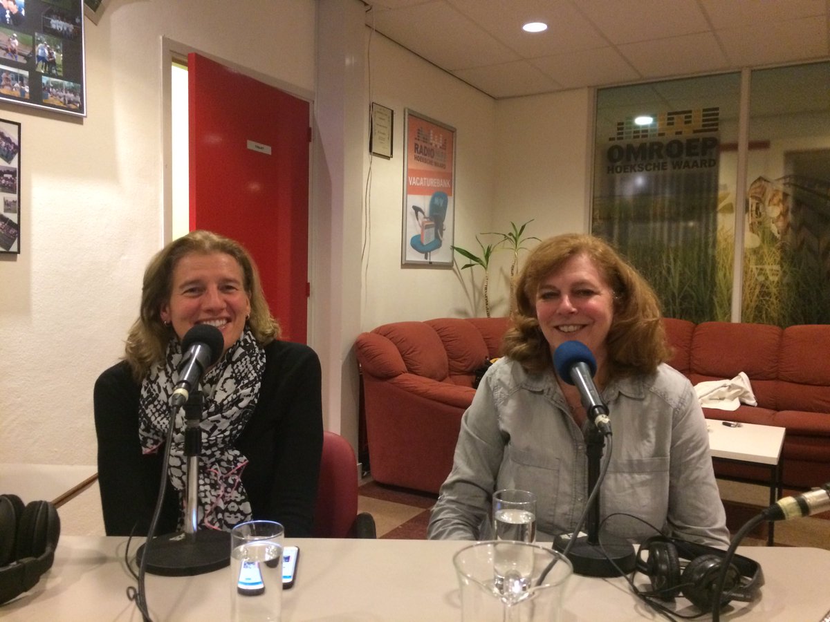 Wij zijn live op de radio omroephw.nl #ladiesnight