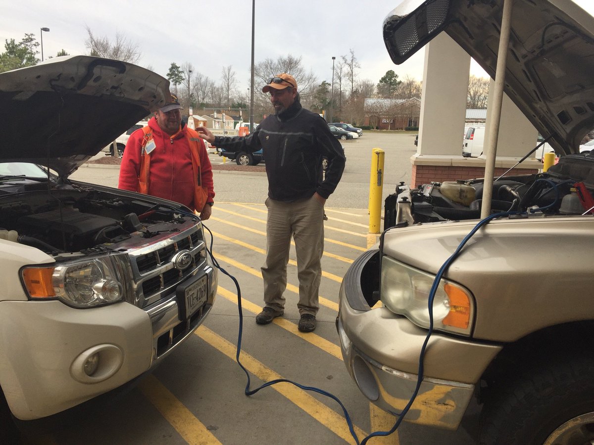 AddisonHarley's tweet photo. Pro loader "doing the right thing" &amp; helping get customer back on road @MccourtDonTHD @michael_kaelin #4635 #greatcustomerservice https://t.co/QaPYFiJ4iE