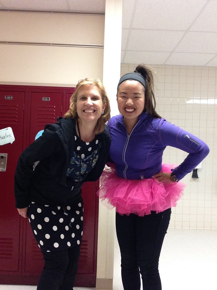 Miss_Quach's tweet photo. Celebrating Wacky Day at Roosevelt with Mrs.Watne &amp; Mrs.@LangworthyTammy #DLSchools #SailsUp https://t.co/4Fq455QEbx