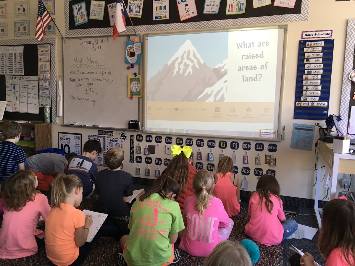 MaryDansky's tweet photo. Using sketches and words to take notes on our new learning #viewtolearn @KristinZiemke https://t.co/np710mYXUJ