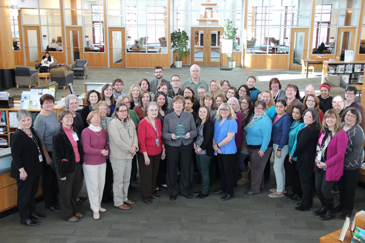 gailbrdnlibrary's tweet photo. We are so proud to be a partner with @sdu46! https://t.co/SY0B6zllbl   #ElginIL #IllinoisLibraries #Elgin365 https://t.co/NtfuRd9XcG