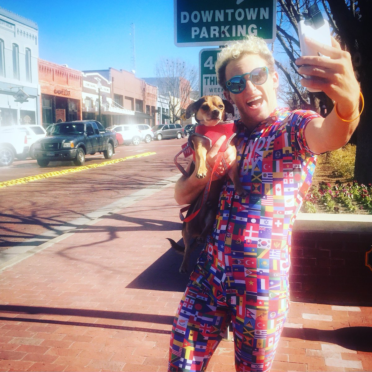 SpandyAndy's tweet image. Follow me around Dallas as I perform acts of kindness LIVE!! 🎥 Tomorrow @ 4pm PST on @pocketlivetv