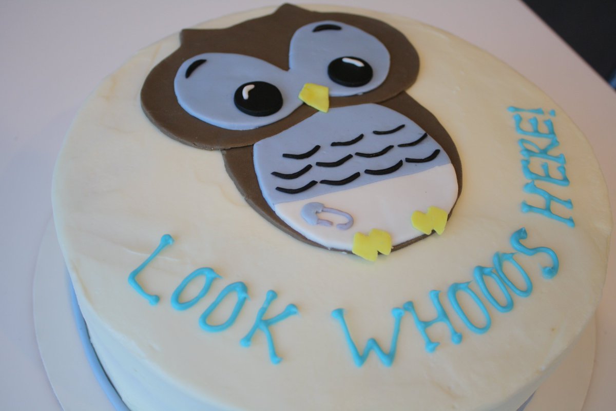 TheDessertLab's tweet photo. Custom reveal cake! Order your custom cake today! https://t.co/2c2mtdWxd2