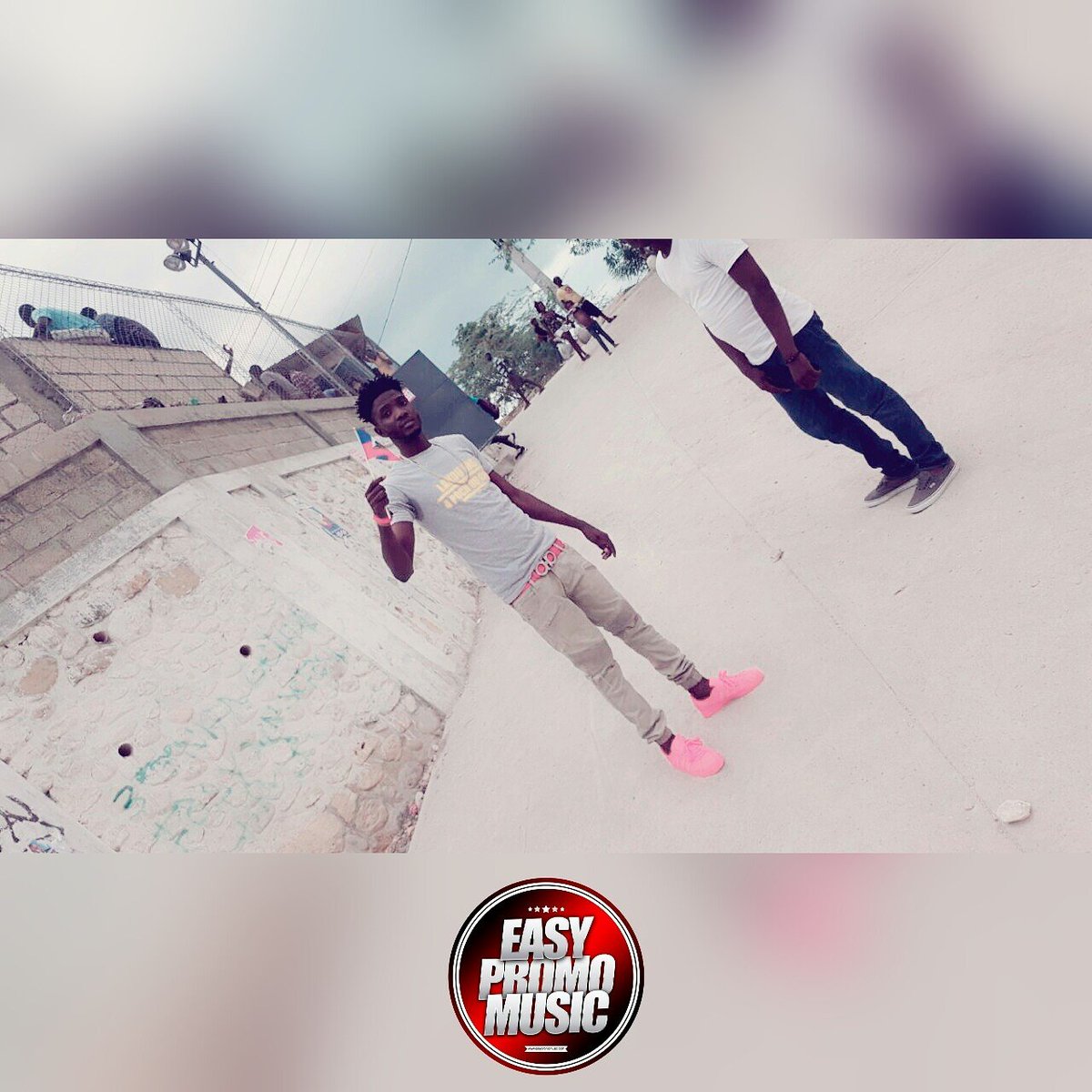 EasyPromoMusic's tweet image. #Photo - @Djgadymix Nan #ShootVideo [2K17] - EasyPromoMusic.com