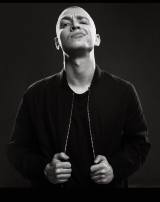 nastsweetberry's tweet photo. У заички сегодня др❤ #oxxxymiron https://t.co/rOM1a3hkVc