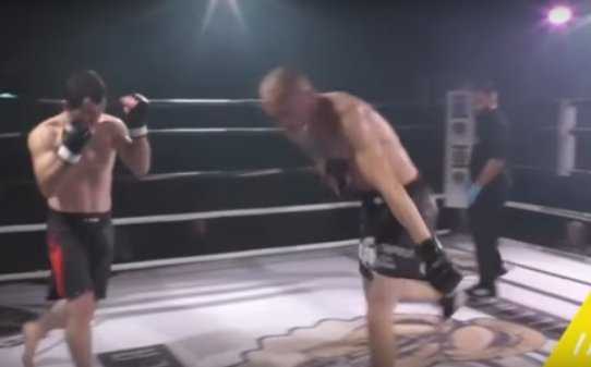 Fighter Dislocates Shoulder And Opponent Helps Him Put Back In bit.ly/2jRFdQo …