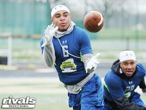 BearcatReport's tweet image. When are the remaining #CinCityPride targets planning on announcing tomorrow? #QueenCity17 LINK--cincinnati.rivals.com/news/announcem…