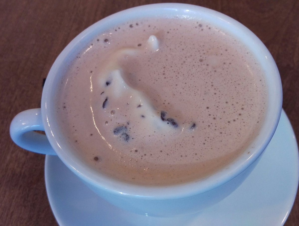 VJRedlon's tweet photo. .@CityFood_mag I am at Bella Gelateria the perfect balance of heat and ice #hotchocolatefest #chocolato #gelatokissed #thebestkindofkiss https://t.co/AVT5iC4H9Z