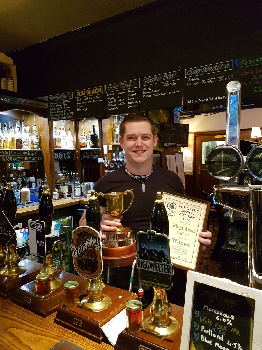 Presentation of Pub of the Season <a href="/Kings_ArmsStaff/">Edward Hayward</a>!