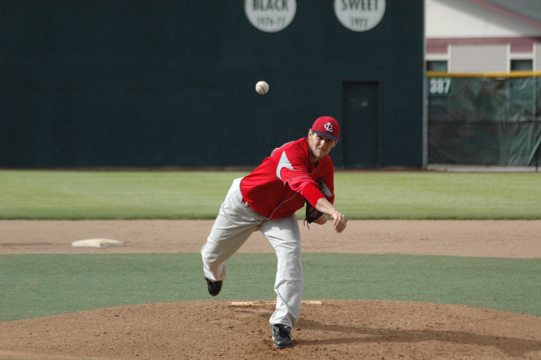 Happy Birthday to Red Devil great Jeff Ames. Same birthday as Nolan Ryan. Seems fitting. 