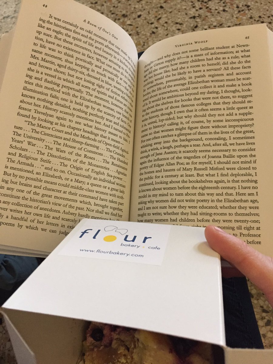 ClarkesBar's tweet photo. "One cannot think well, love well, sleep well, if one has not dined well." #ROOMatMIT mobile reading + A bakery of one's own @jbchang https://t.co/xsM6jgZaiZ