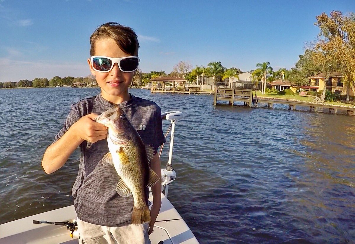 FishNFinatic's tweet image. Some #bassfishing with my son. #fishing