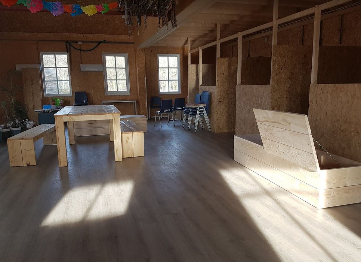 Laatste levering prachtige steigerhoutenmeubels! Dank je wel, Masters of Business Amersfoort, #MOB033, @Rabo_Amersfoort en <a href="/atcmatch/">ATC Match</a>