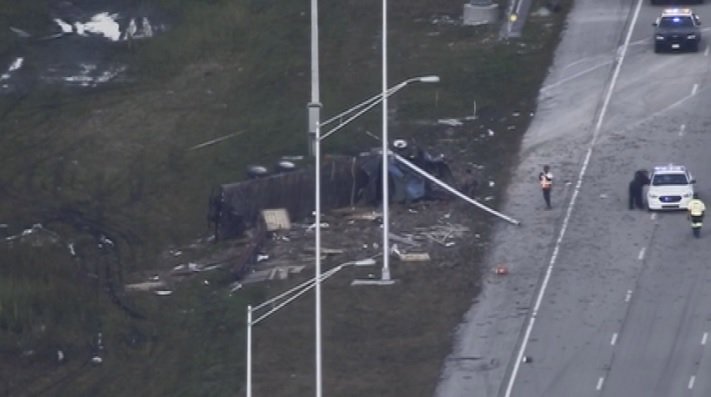 nbc6's tweet image. HAPPENING NOW: Overturned tractor-trailer on I-75 SB near Royal Palm Blvd causing heavy delays on.nbc6.com/AK7JmWy