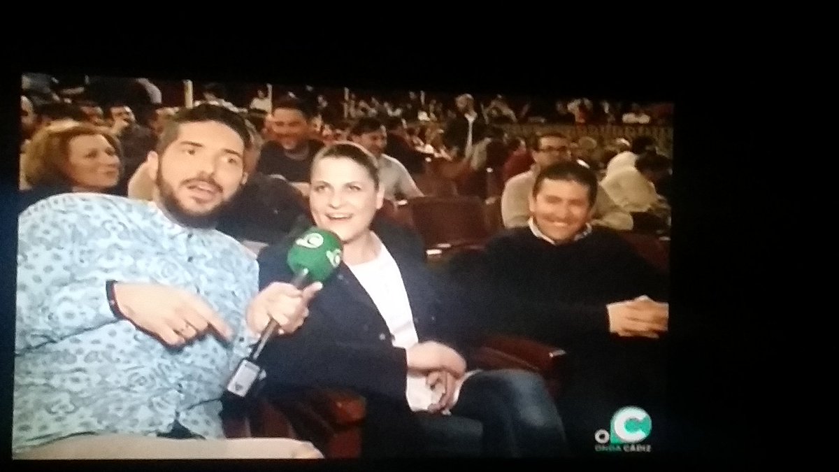FibrAlsetTV's tweet photo. Alcalareños en el Teatro Falla @OndaCadizTV @mirianperaltag @quiquemiranda https://t.co/jYeH0Fh4Nr