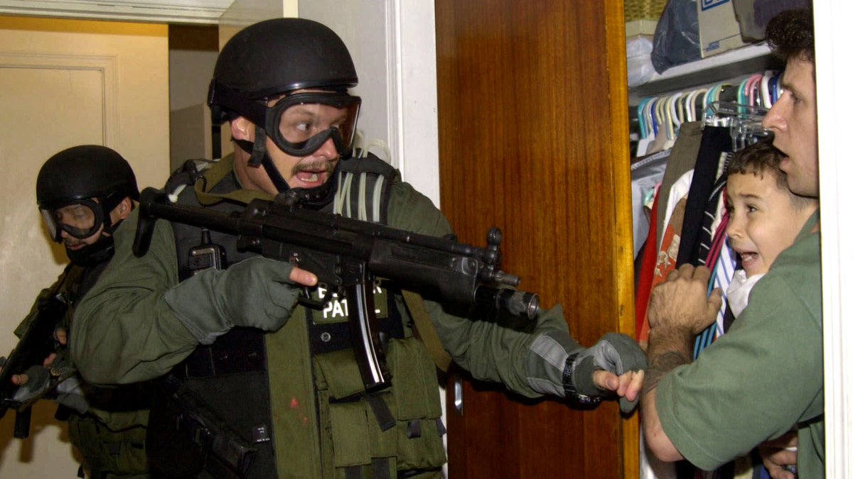 PatrickXCoyle's tweet photo. Remember when liberals cheered the government forcibly returning refugee Elian Gonzalez to tyranny in Cuba? https://t.co/DwXOdkZu61