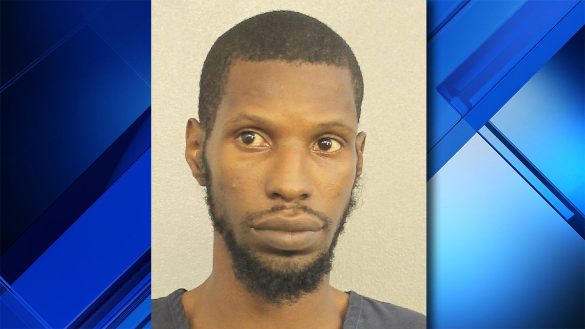 Miami man flees scene, leaves child behind during drug arrest bit.ly/2kooUez https://t.co/oAsrdPmYQ9