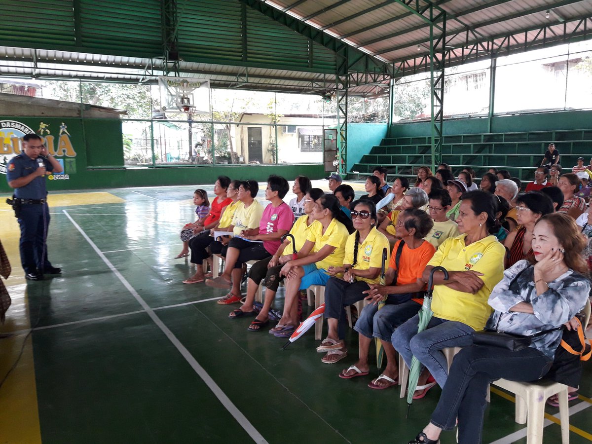 dasmacps1's tweet photo. Dasma PNP on Anti Illegal Drugs Awareness Seminar at Brgy Sta Lucia #DrugAwareness
#ProjectDoubleBarrelAlpha https://t.co/ZNblSCPSQG