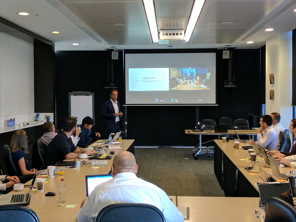Tim Wise presenting on storytelling to 14 startups in KPMG's national accelerator program #Energise linkedin.com/in/businesssto…