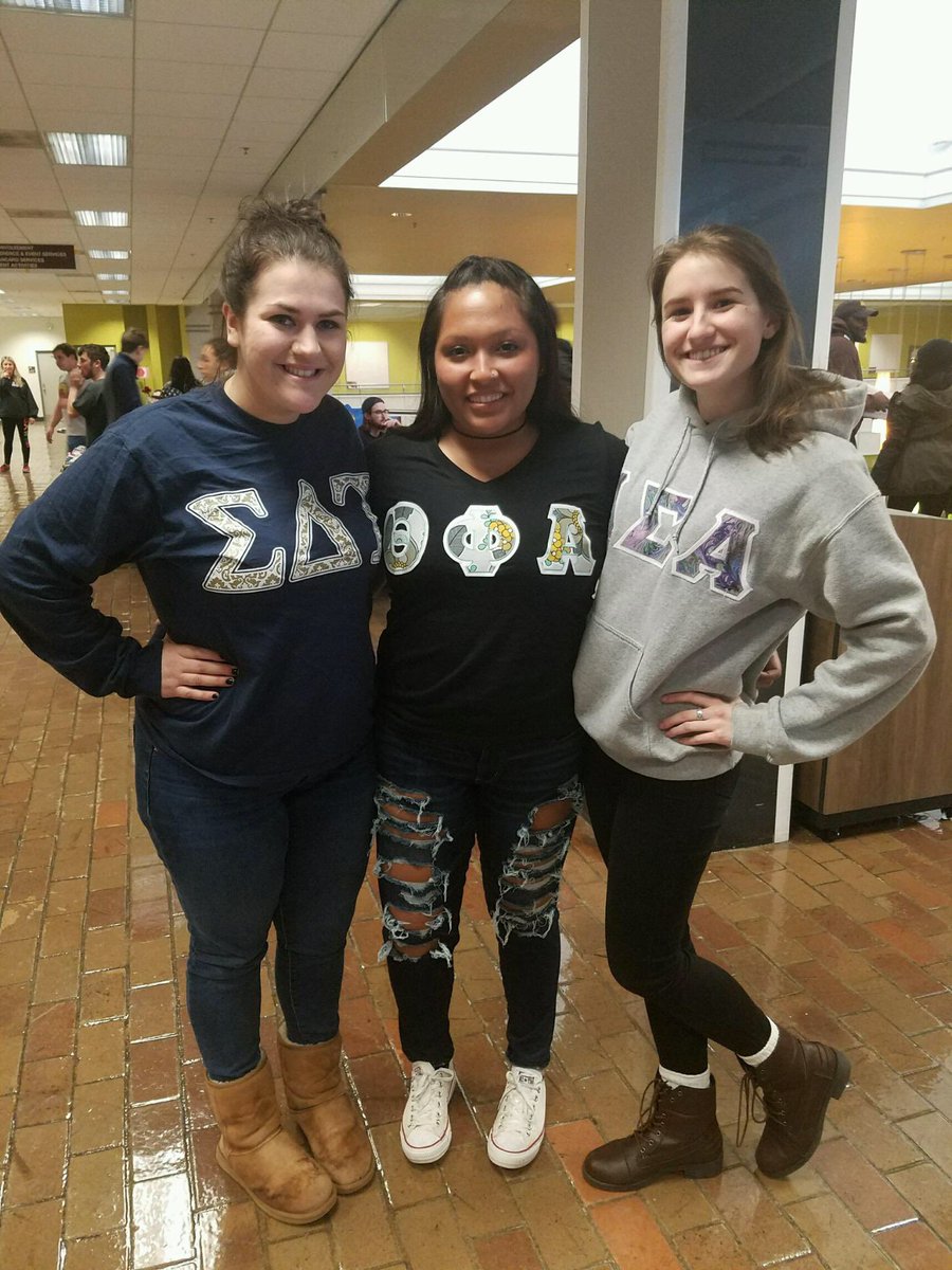 rowanthetaphi's tweet photo. Taylor had fun hanging out with sisters from @SDTatRowan and @rowanasa at the organization fair today :) #greekrelations https://t.co/LsDk1pVhyN