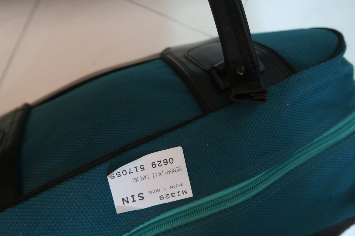 silk air hand luggage