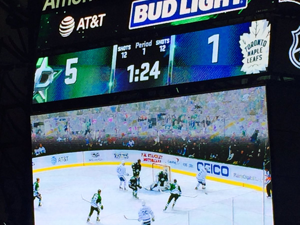 tvbossy's tweet photo. #GettingChills 5-1 in the 1st period. @DallasStars making #new rules https://t.co/Rwl8Wm3BbX