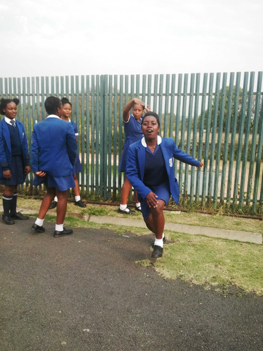 TeclaSibusiso's tweet image. Set your life on fire and seek those who fan your flames.              #ProvenMethod