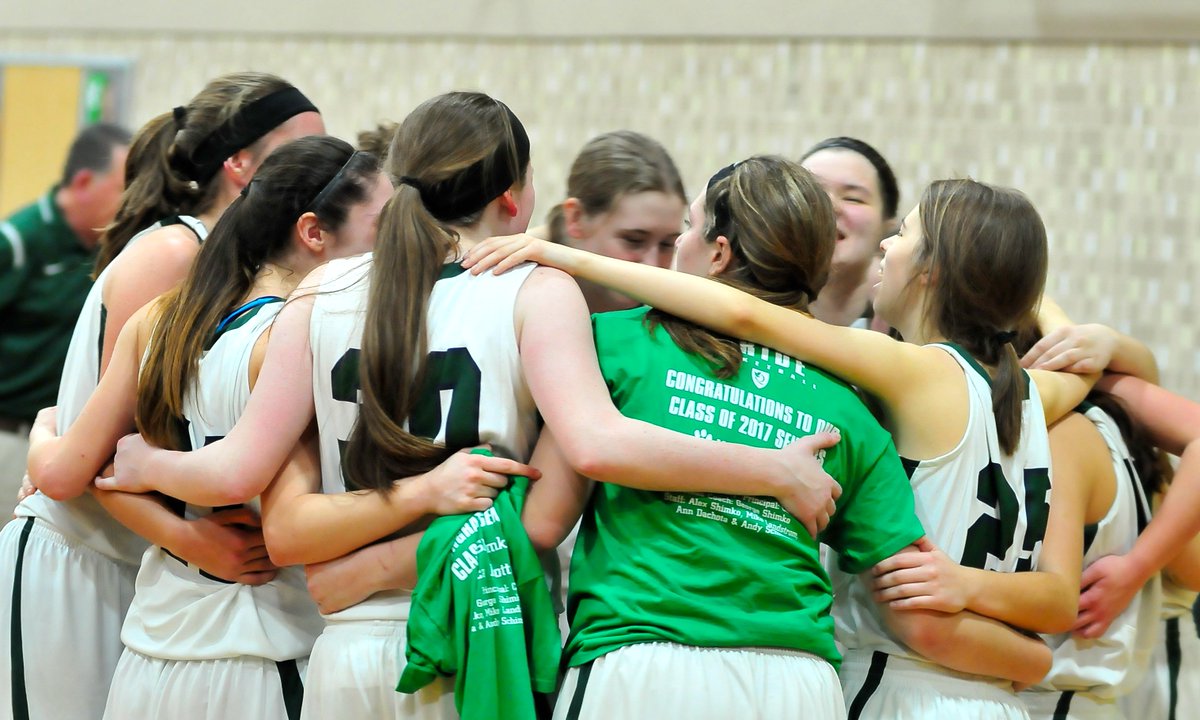 Tim_OBrien10's tweet photo. With shocking news of school closing, Queen of Peace hoops focuses on closing historic season strong. https://t.co/cG7i1rXH1S https://t.co/ilFpI9N8nZ