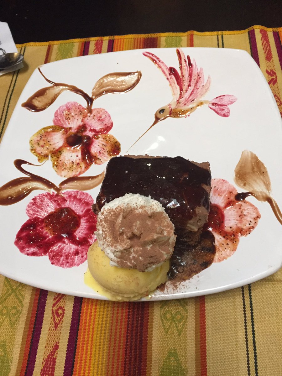 galapagosnet's tweet photo. Parte de un viaje es la #experiencia #culinaria #turismo de 5 #sentidos #foodporn #desserts #seafood @Ecuadorianbus https://t.co/7tBpv0TogH