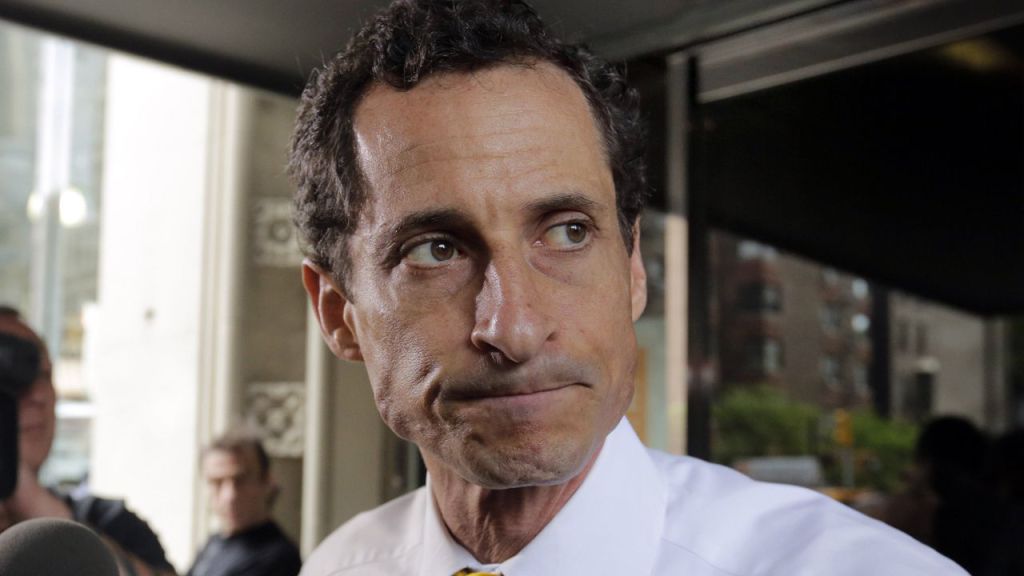 Anthony Weiner may be charged with child porn