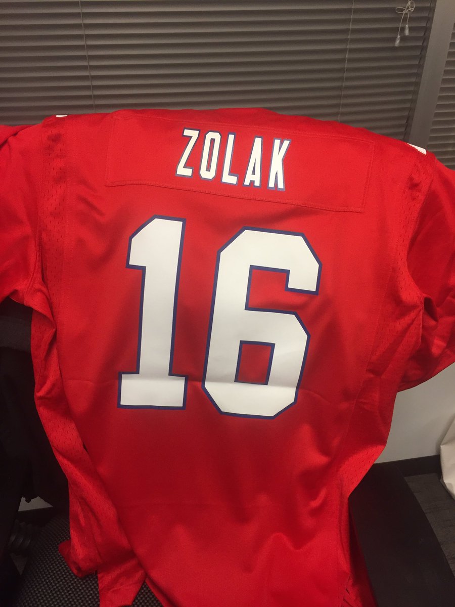 YouGotAStuGoing's tweet photo. @scottzolak now I'm ready for the Super Bowl #supzo https://t.co/4tzWGgzXIg