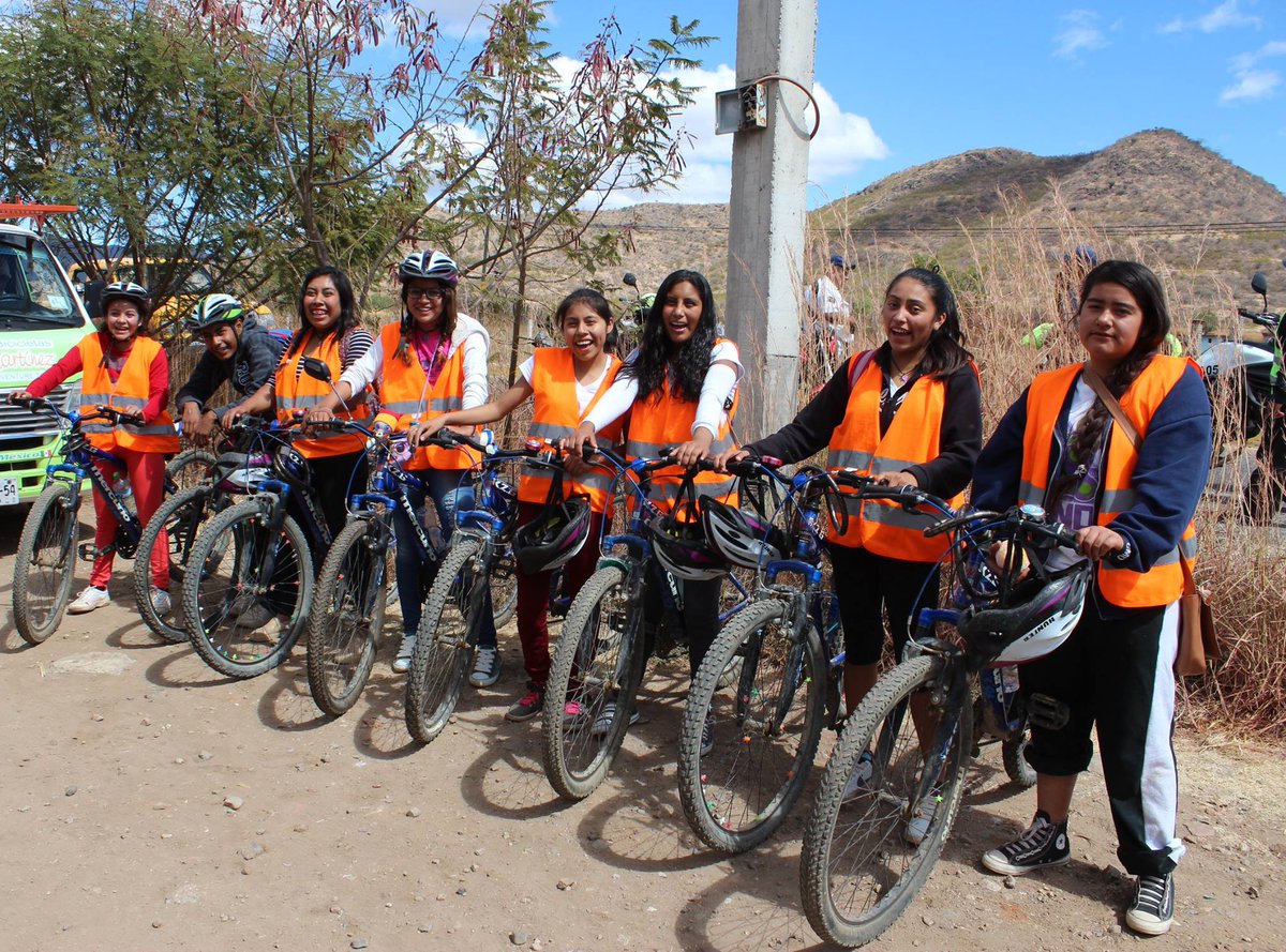 Sikandaoax's tweet photo. Quedan 9 días para apoyar a las #ChicasBicibles !!! ayúdanos a pasar la voz: https://t.co/4AxDlIpi0v #Oaxaca #SiganRodando https://t.co/tnlEcZ9Zow