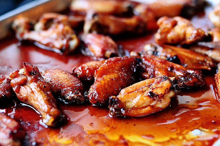 FirehouseChilli's tweet photo. Unbelievable Carolina Reaper Spicy Chili Pepper Baked Buffalo Wings Recipe.The meat will fall off the bone. https://t.co/xOB575gozE https://t.co/IQe5j89AMZ