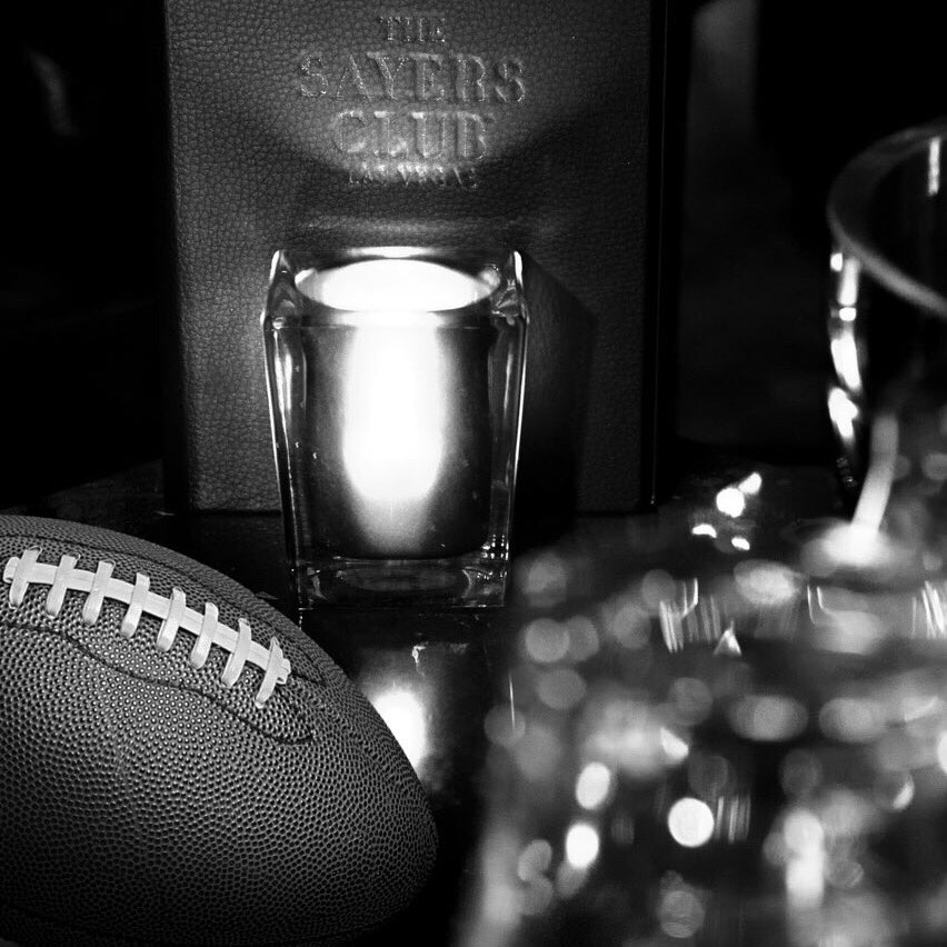 sayersclubatsls's tweet photo. Catch the #BigGame from our comfy leather couches complete with food &amp; beverage service. Tables available ➡️ https://t.co/Kw7kJv5AA4. 🏈 🍕🍺 https://t.co/GO2WWQZMPn