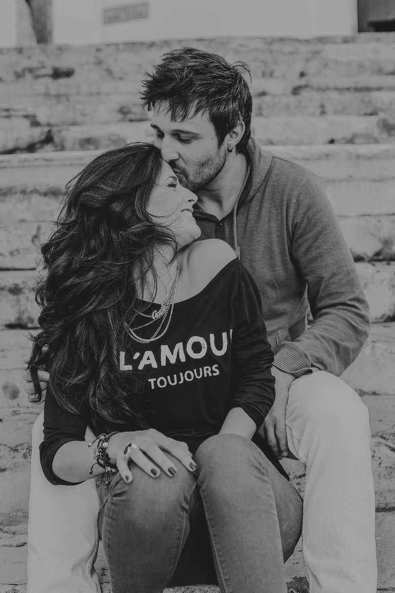 MariasanchezzGH's tweet photo. Besito de buenas noches   @HugoGH121  ❤ https://t.co/Cvw1mKTDu6