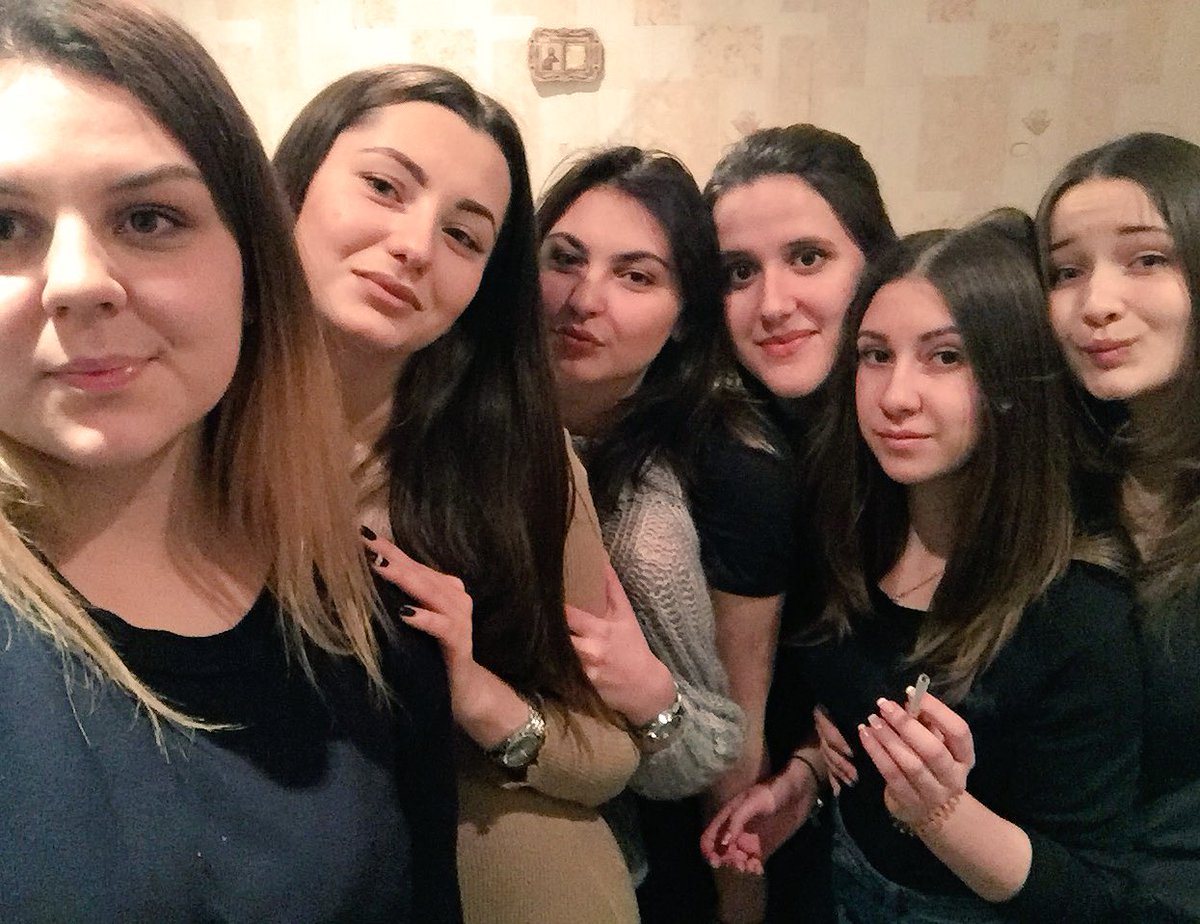 Alina__07's tweet photo. Мои💞как же хорошо с вами😘😎✌🏻 https://t.co/mFkqwp8q0s