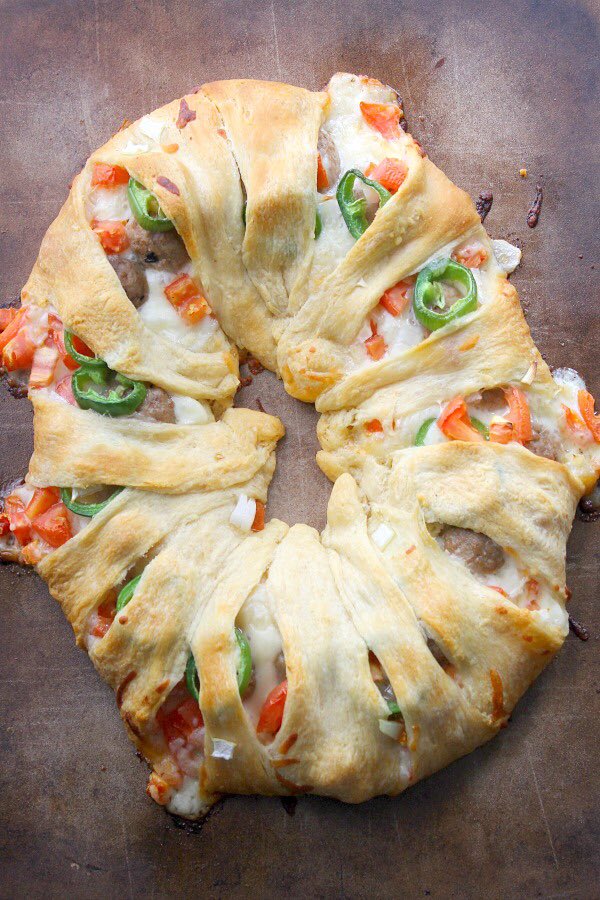 bittersidesweet's tweet image. Share your @FarmRichSnacks creationswith #HalftimeHero and you could WIN a year worth of snacks! #ad thebittersideofsweet.com/2017/01/20/jal…