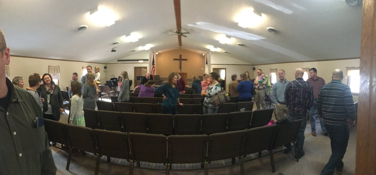 fbcmorris's tweet photo. Wonderful Sunday worshipping our Savior and studying Mark 9:30-41. 

We are praising the Lord as well for the provision of new chairs! #sdg https://t.co/mfizXISplN