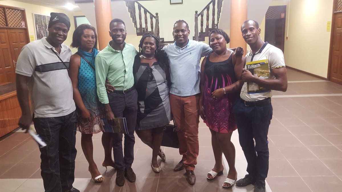 teedgaspard's tweet image. Présent au voeux du maire de montsinery.
Ns avons pu nous entretenir longuement avec les agriculteurs afin de comprendre leur problématique.