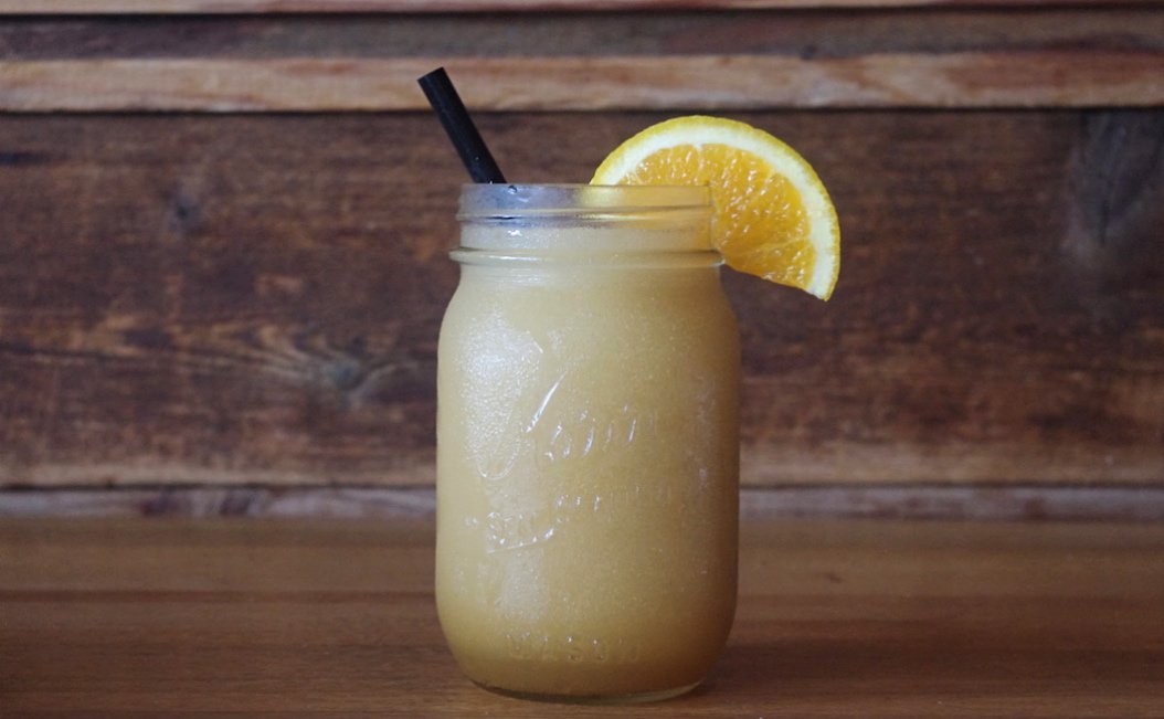 SusieDrinks's tweet image. These sexy burgers and their signature Haymaker can now be found in Turtle Creek Village at Haystack's new location! susiedrinksdallas.com/haystack-burge…