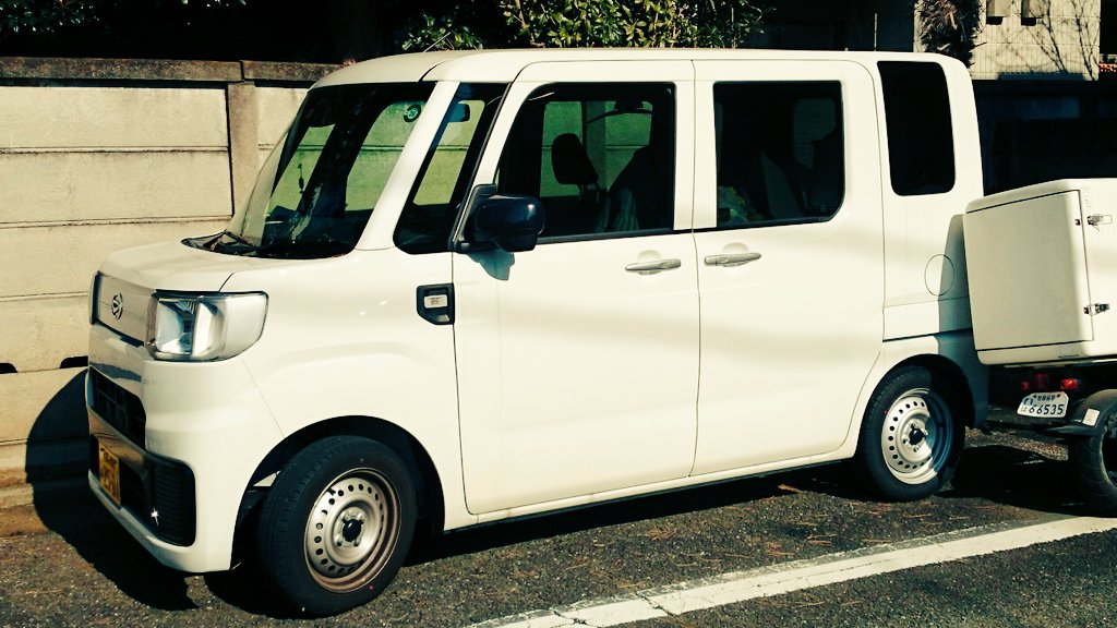 うかい ダイハツウェイクの商用車版のハイゼットキャディ 無印良品っぽくなった事でウェイクよりも格好よくなった と思うのはワタシだけ T Co C9gxgygxmy Twitter