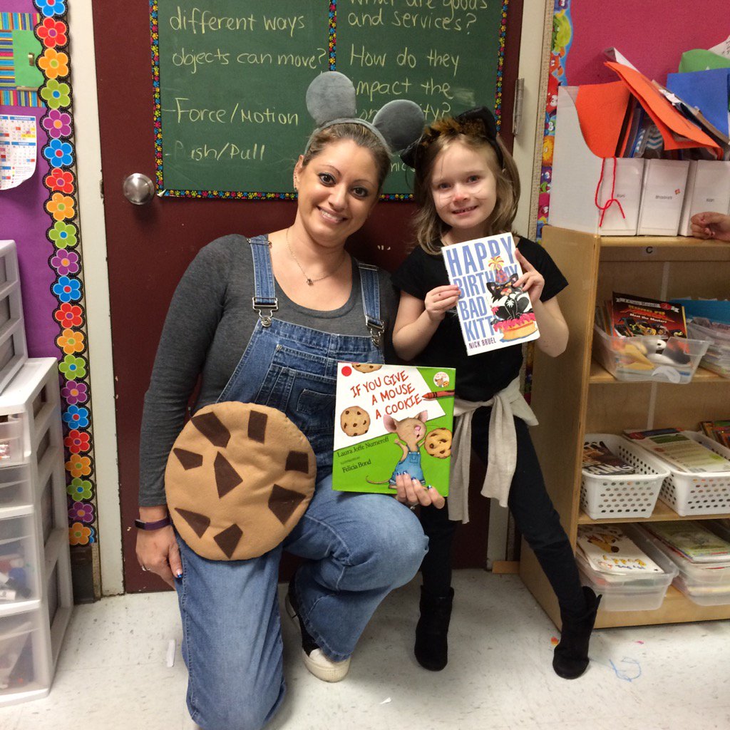 mrskrouch's tweet photo. Book report day https://t.co/qv9bvhYrGy