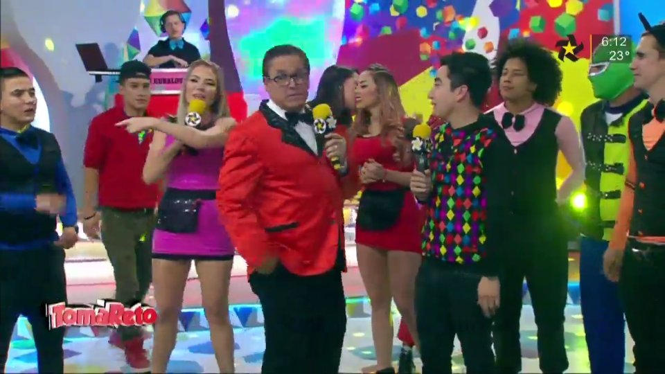 betychibi8's tweet photo. @eli__106:Ellas platicando jajaja 😍🙊
#Arby 💛❤ @gabyramiirezz @ArelyTellez https://t.co/p41l7dujqQ