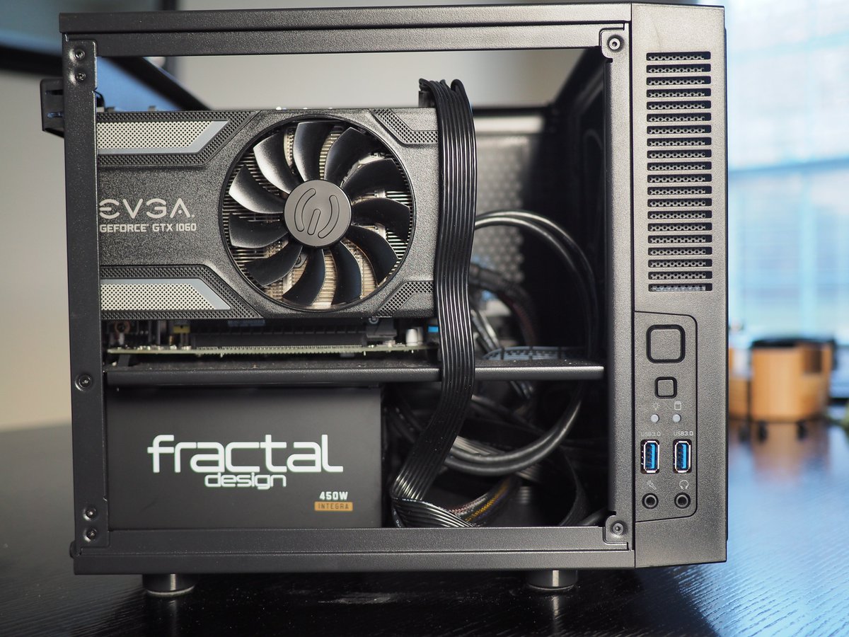 ericlikeseatin's tweet photo. @bitwitkyle #pimpmypc halp w/ mITX! i3-6100/1060 3gb/16gb ram/MSI B150 mobo/275 gb SSD/Noctua Redux fans/Thermaltake F1 case/Cablemod LEDs https://t.co/vpRDl1A2Cg