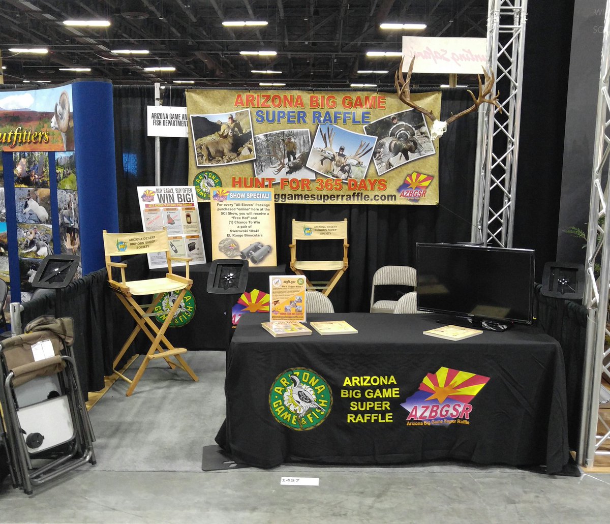 sciurushunter's tweet photo. If you are coming to the SCI Convention this week, stop by booth 1457 and say hi!  #SCIConvention #azgfd #azbgsr https://t.co/0sNZdlY0e0