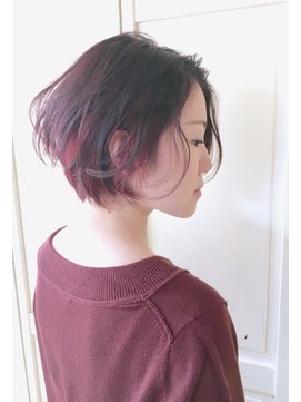 Shellyの髪型 カッコイイ髪色のワンレンボブ12選 芸能人の髪型研究室 30代 40代